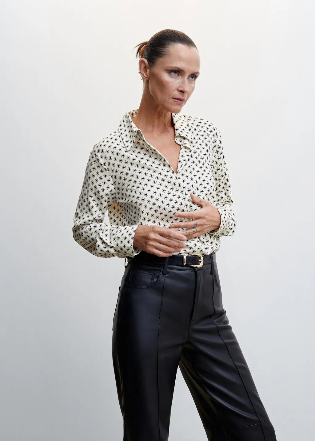 Flowy Buttoned Shirt