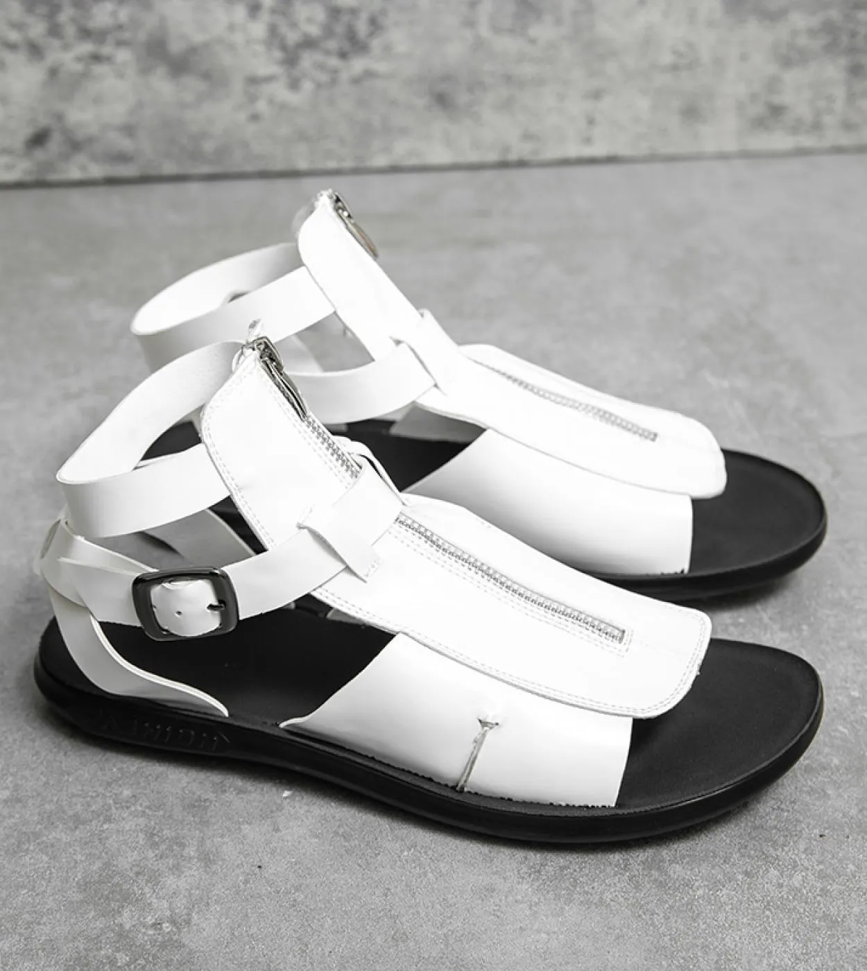 Luxury Brand White Roman Sandals 2023 New Beach Shoes New Casual Men's Outdoor Comfortable Sandals